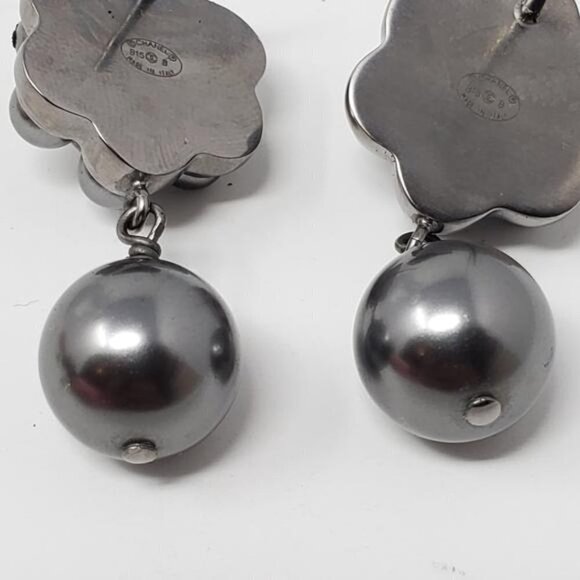 CHANEL Dark Grey CC Pearl Stud Earrings - Picture 5 of 11